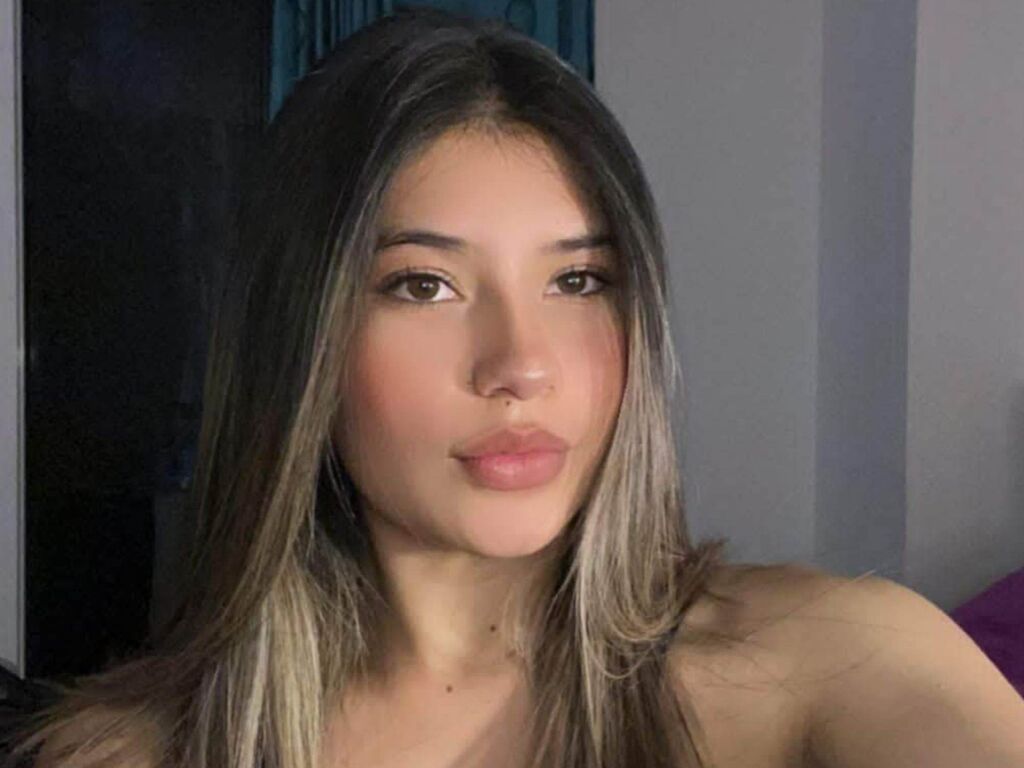 Amber Corzo